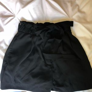 High waist Black Paperbag Shorts
